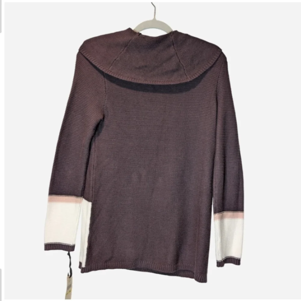 Elegant Colorblock Cowl Neck Sweater - Picture 2 of 9